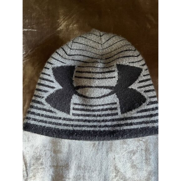Under Armour Black & Grey Beanie Knit Winter Hat EUC Youth Boy's One Size OS - Picture 3 of 13